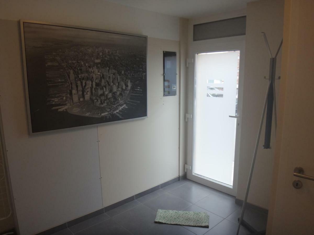 Appartement Rez Terrasse Et Jardin Huy Bagian luar foto